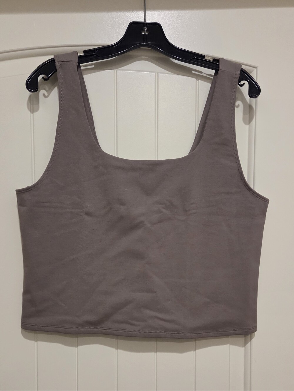 *NEW, NEVER WORN* PACT On The Go-To Square Neck Tank L/XL